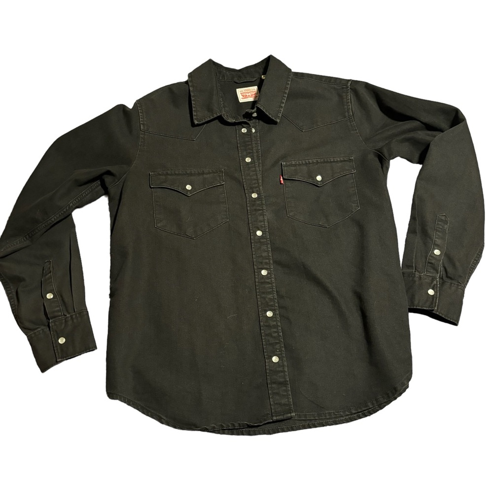 Women’s Levi’s black denim pearl snap shirt large